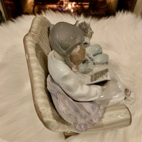 Lladro Big Sister Figurine New In Box - Picture 4 of 8